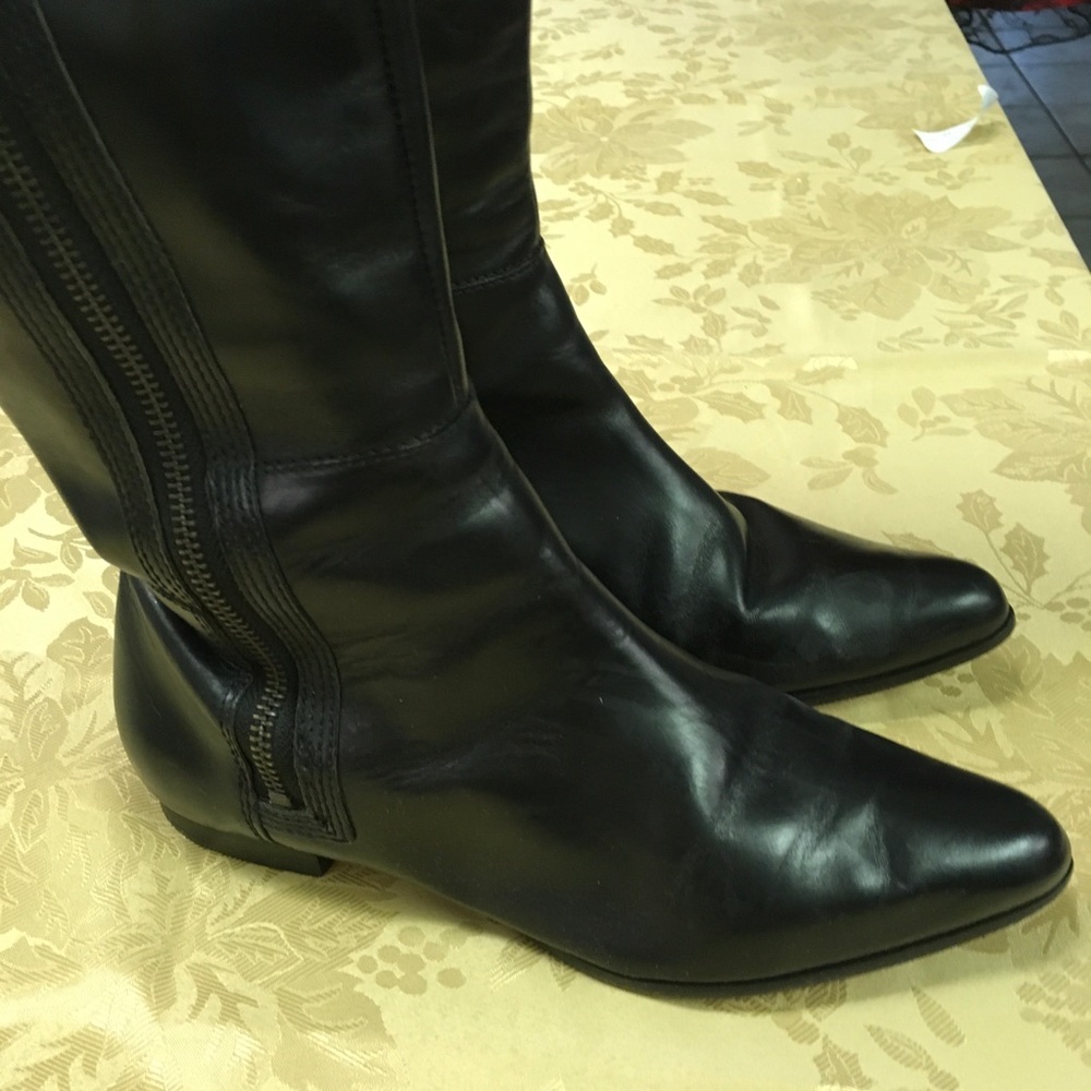 Michael Kors flat boots